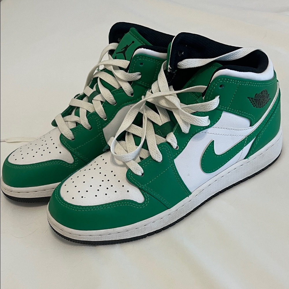 Nike Air Jordan 1 Mid Big Kids